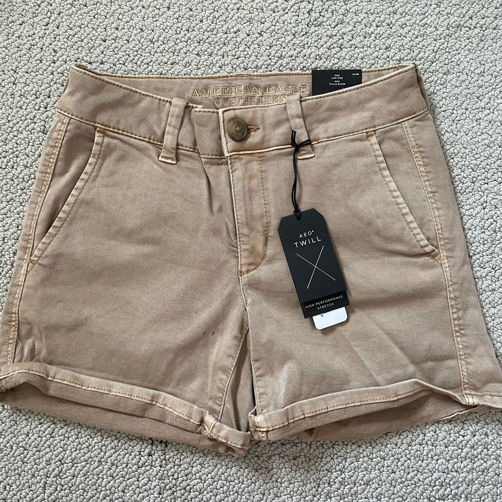 American Eagle Midi X Twill short Size 2 KHAKI NWT
